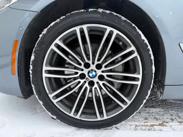 2018 BMW 5 Series| Low Mileage | All Wheel Drive | - Photo 25