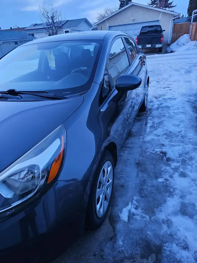 Reliable low mileage Manual car - Photo 4