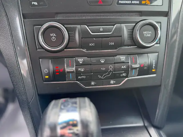 2018 FORD EXPLORER XLT SPORT – 3.5L V6 – AWD - Photo 14