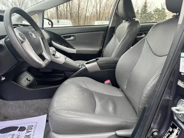 2012 Toyota Prius - Photo 9
