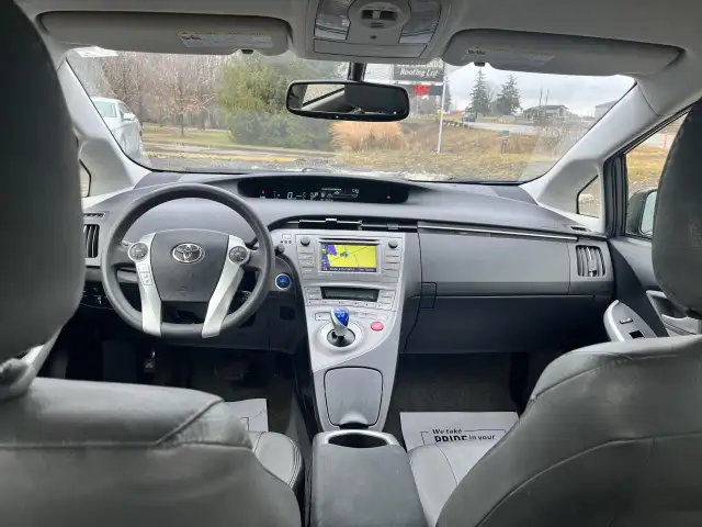 2012 Toyota Prius - Photo 10