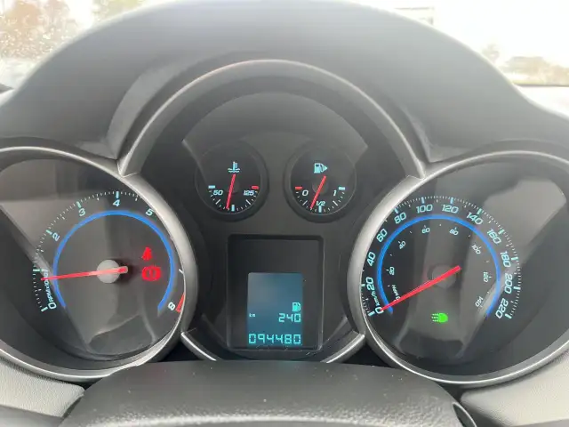 2011 Chevrolet Cruze LS  w/1SB Certified - Photo 11