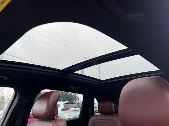 2017 Lincoln MKX AWD 4DR RESERVE - Photo 16