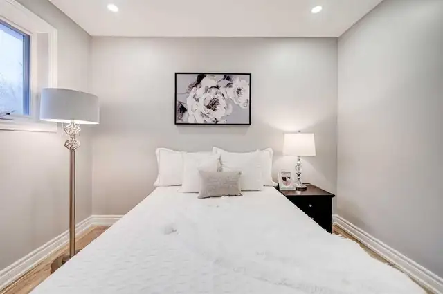 Main flr 3bdrm 2br-midland/sheppard - Photo 9