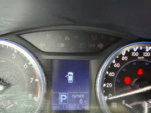 2014 Toyota Highlander LE / AWD 4dr LE / 2 Set of tires & Rims / - Photo 12