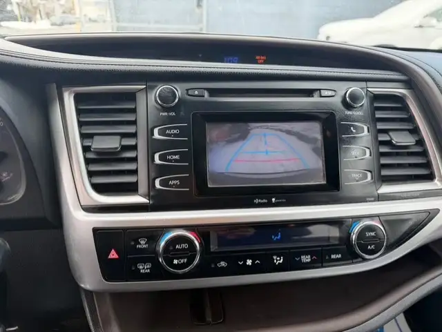 2014 Toyota Highlander LE / AWD 4dr LE / 2 Set of tires & Rims / - Photo 14