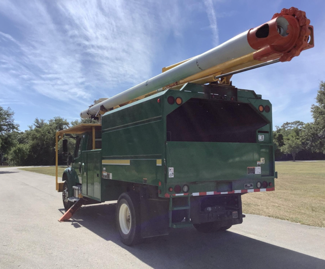 2019 Freightliner M2-106 Altec LR760-E70 Bucket Truck - Photo 4