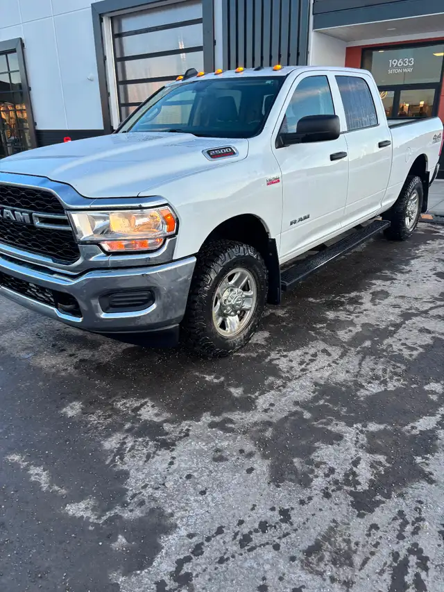 2019 dodge RAM 2500 6.4L - Photo 4