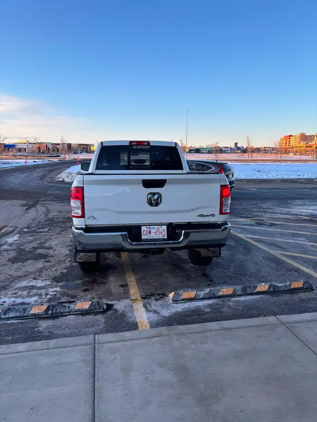 2019 dodge RAM 2500 6.4L - Photo 5