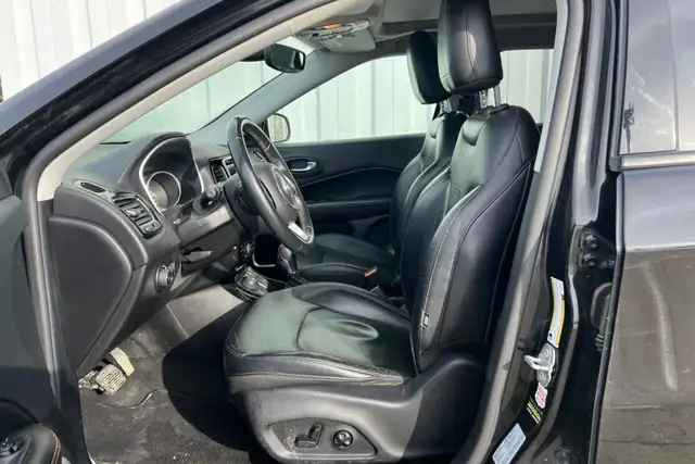 2017 Jeep Compass Limited 4WD - Photo 11
