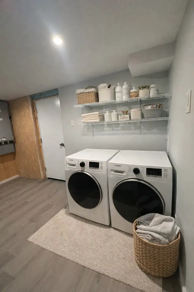 Renovated 3 Bedroom Lower | In-Unit Laundry | Lindsay - Photo 13