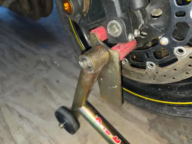 Pit Bull Front Motorcycle Racing Stand - Photo 7