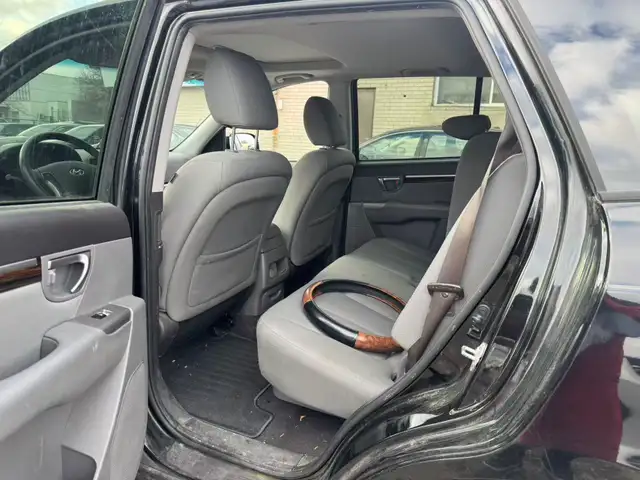 2012 Hyundai Santa Fe GL Premium - Photo 7