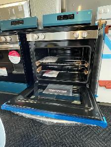 NEW 30" Frigidaire Electric Range Stove Stainless Steel (Steam) - Photo 4
