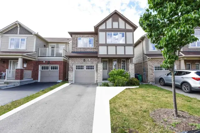 Luxury 1 Bedroom   Den. See-out Basement Apartment in W Brampton