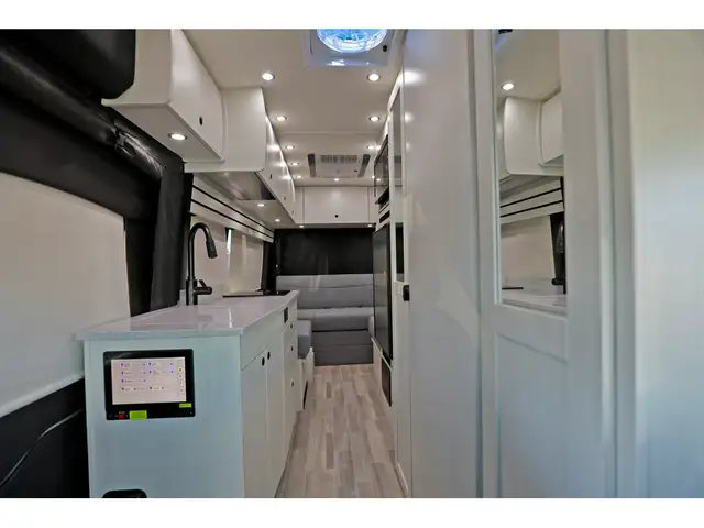 2026 Pleasure-Way Ontour Ontour 2.2 AWD ! Classe B NEUF 2026 - Photo 4