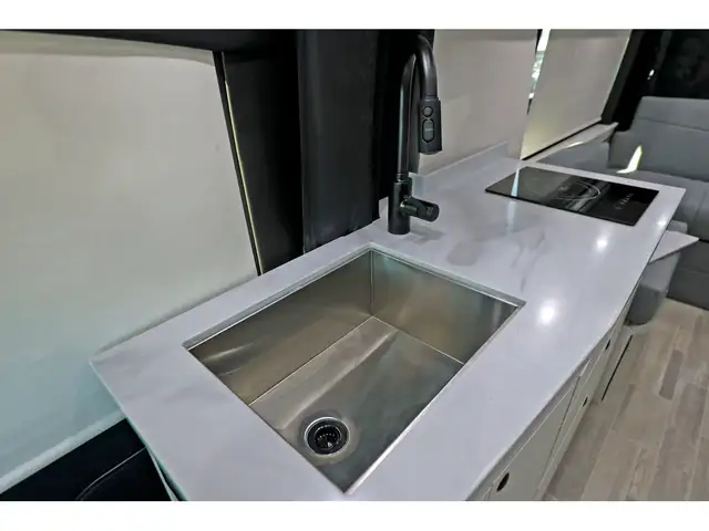 2026 Pleasure-Way Ontour Ontour 2.2 AWD ! Classe B NEUF 2026 - Photo 6