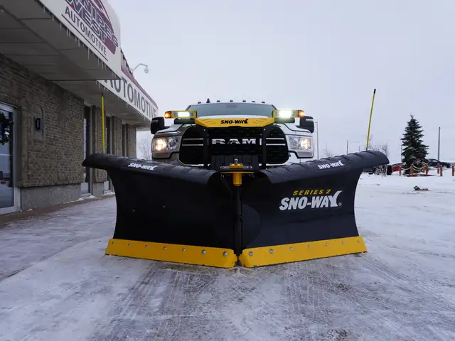 2023 Dodge Ram 2500 BIG HORN, BUCKETS & CONSOLE W/NEW SNOW-WAY P - Photo 8