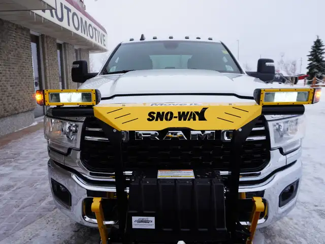 2023 Dodge Ram 2500 BIG HORN, BUCKETS & CONSOLE W/NEW SNOW-WAY P - Photo 26