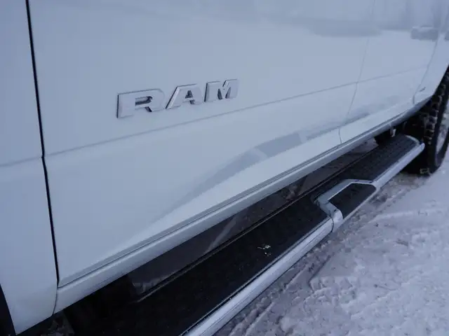 2023 Dodge Ram 2500 BIG HORN, BUCKETS & CONSOLE W/NEW SNOW-WAY P - Photo 28