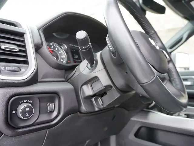 2023 Dodge Ram 2500 BIG HORN, BUCKETS & CONSOLE W/NEW SNOW-WAY P - Photo 31