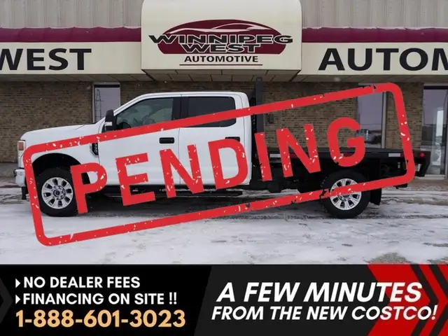 2022 Ford F-350 XLT 4WD Crew Cab | HEAVY DUTY FLAT DECK!!