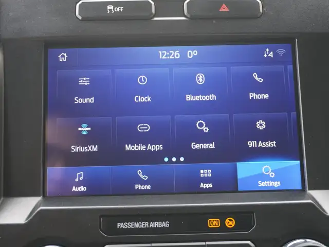 2022 Ford F-350 XLT 4WD Crew Cab | HEAVY DUTY FLAT DECK!! - Photo 26