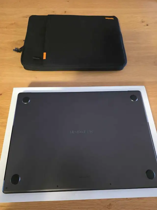 Macbook Pro 16 inch M4 Max 48GB / 1TB - Photo 2