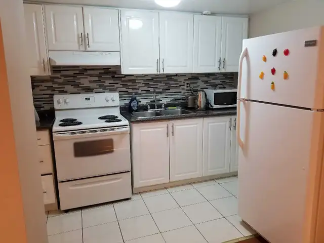 1 Bedroom Basement available from 1st April 2026 in Scarborough - Photo 2