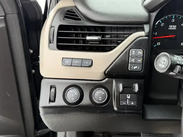 2017 GMC Yukon Denali - Photo 19