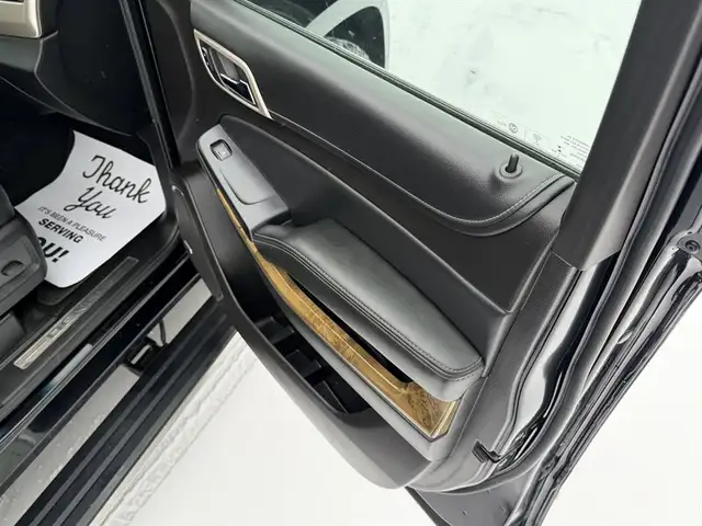 2017 GMC Yukon Denali - Photo 28