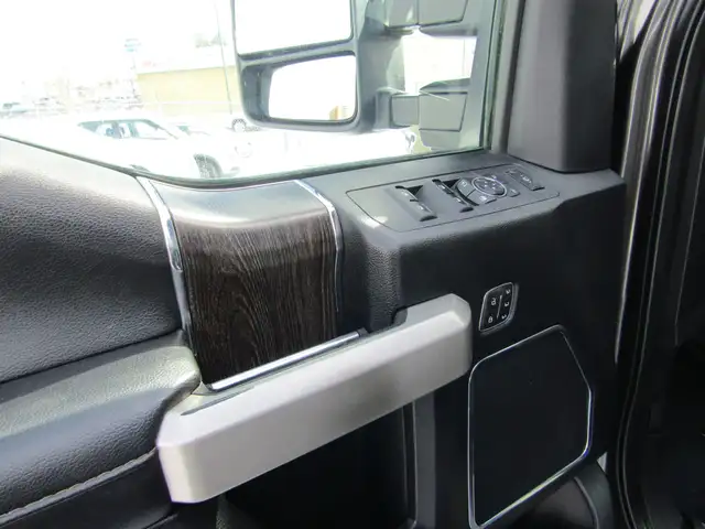 2020 Ford Super Duty F-350 SRW LARIAT 4WD 6.7L DIESEL 6.75' Box - Photo 17