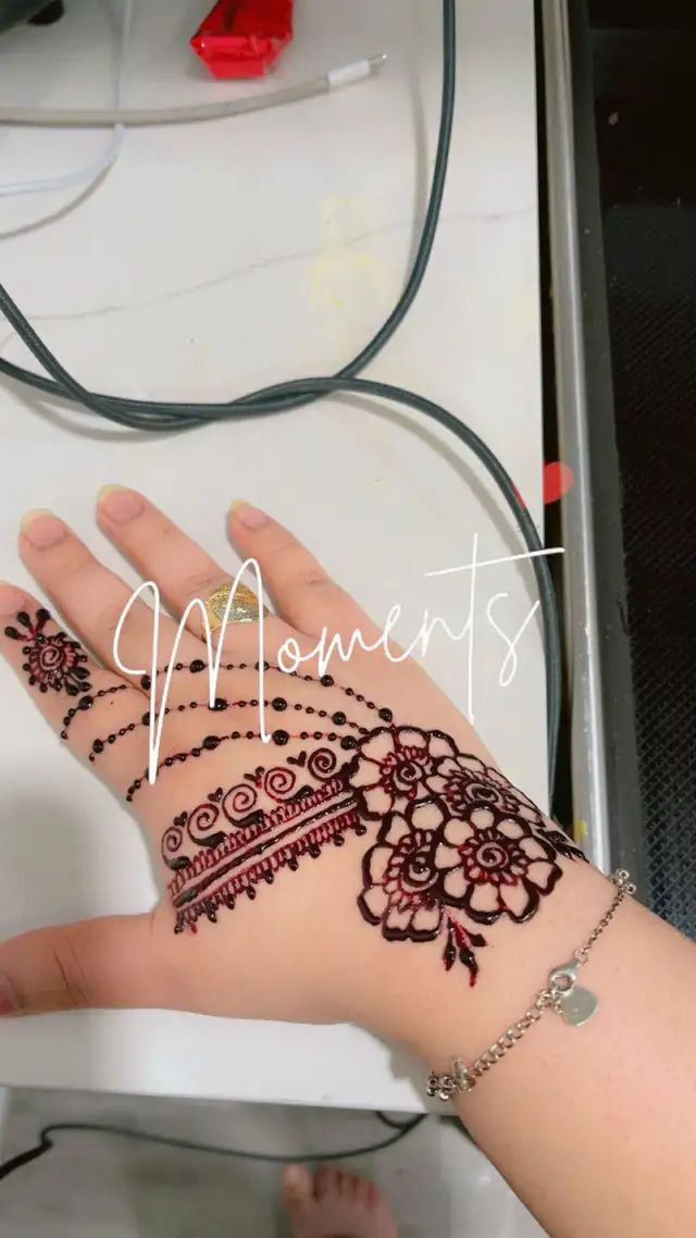 Eid   heena/ mehndi - Photo 2