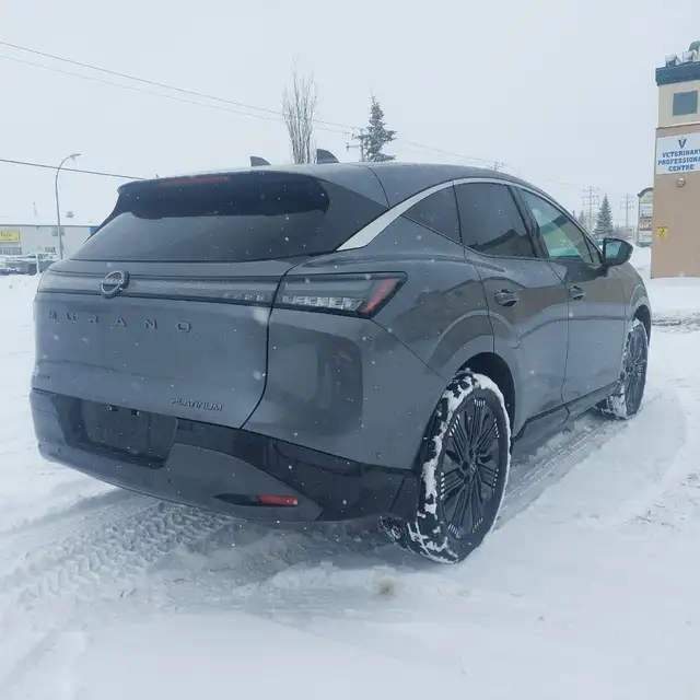 2025 Nissan Murano - Photo 3