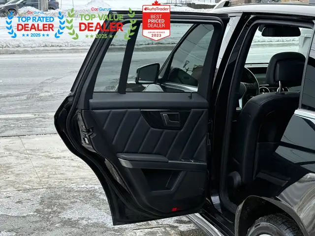 2015 Mercedes-Benz GLK-Class //AMG PKG | PREMIUM | PANO | NAVI | - Photo 36