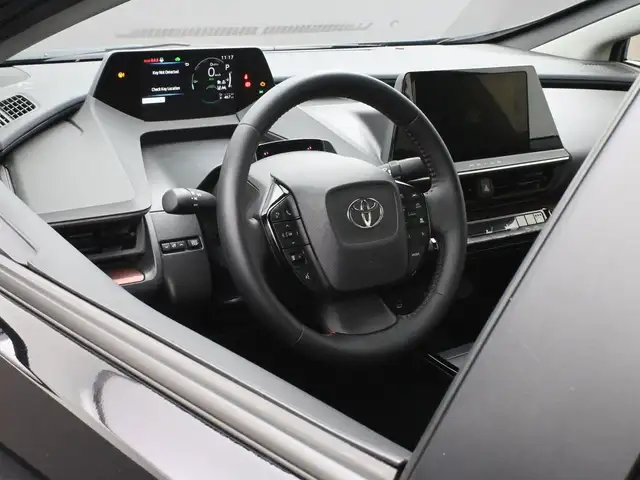 2025 Toyota Prius SE Alloys, Heated Seats/Steering, Apple Carpla - Photo 6