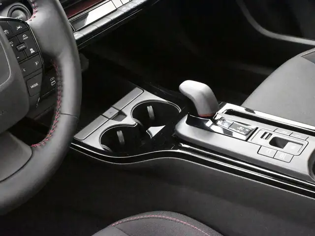2025 Toyota Prius SE Alloys, Heated Seats/Steering, Apple Carpla - Photo 8