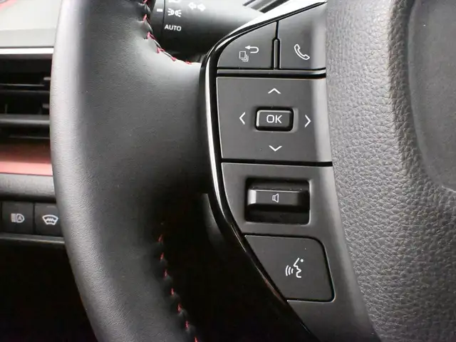 2025 Toyota Prius SE Alloys, Heated Seats/Steering, Apple Carpla - Photo 10