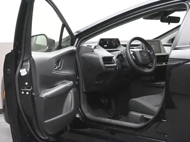 2025 Toyota Prius SE Alloys, Heated Seats/Steering, Apple Carpla - Photo 19