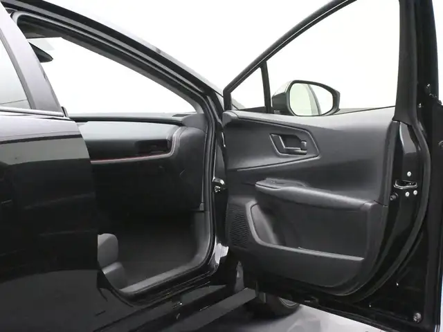 2025 Toyota Prius SE Alloys, Heated Seats/Steering, Apple Carpla - Photo 28
