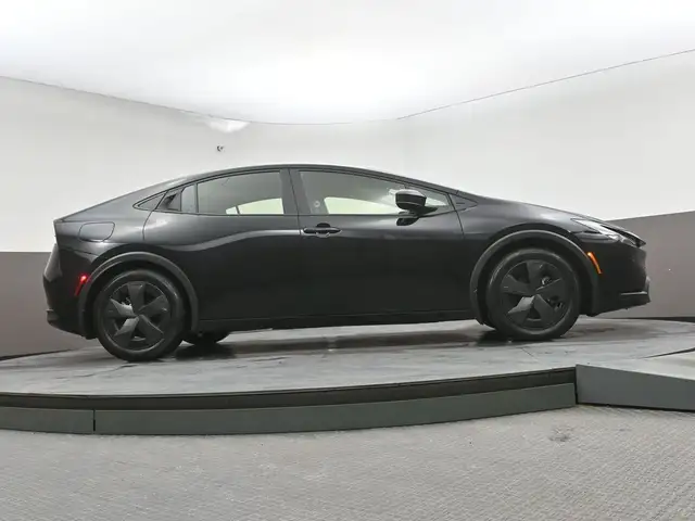 2025 Toyota Prius SE Alloys, Heated Seats/Steering, Apple Carpla - Photo 36