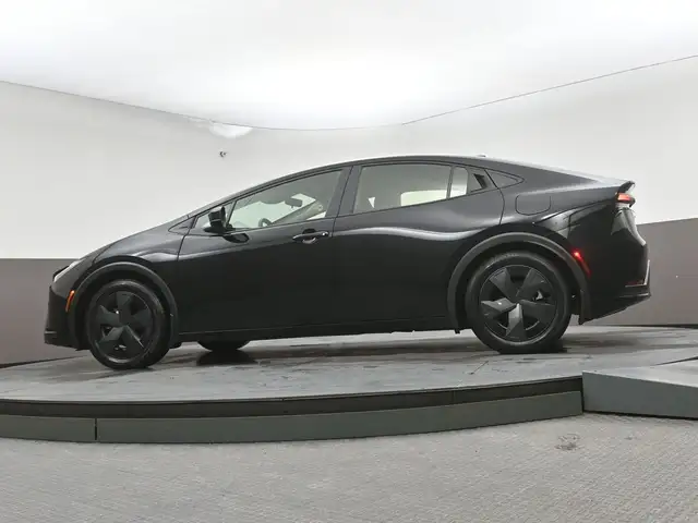 2025 Toyota Prius SE Alloys, Heated Seats/Steering, Apple Carpla - Photo 40