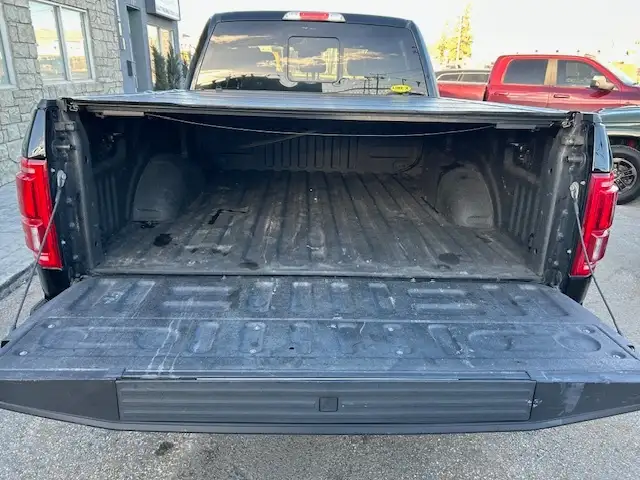 2017 Ford F-150 4WD SuperCrew 145' LARIAT - Photo 16
