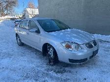 2005 Pontiac Pursuit Base - Photo 2