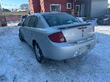 2005 Pontiac Pursuit Base - Photo 3