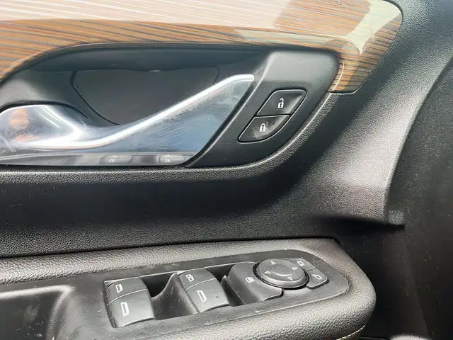 2021 GMC Terrain SLE SLE | Elevation Edition | Lane Assist - Photo 11