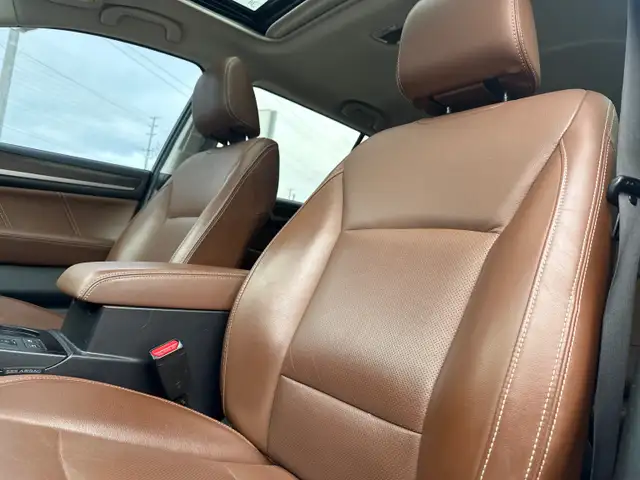 2017 Subaru Outback 3.6R Premier Technology Package 3.6R Prem... - Photo 16