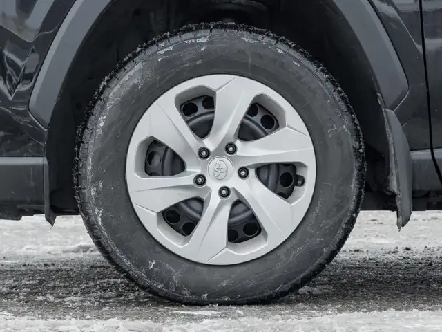 2022 Toyota RAV4 LE AWD for sale - Photo 4