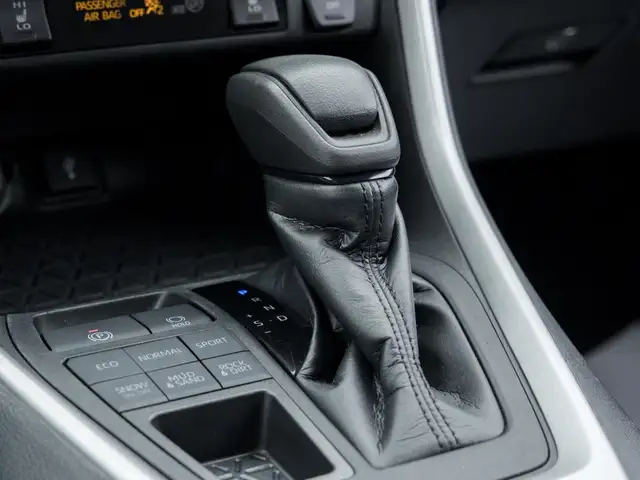 2022 Toyota RAV4 LE AWD for sale - Photo 14