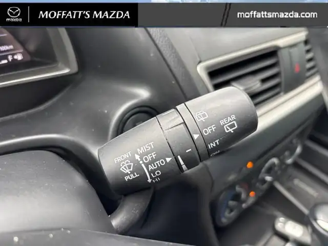 2018 Mazda Mazda3 Sport GS MANUAL TRANSMISSIO! - Photo 17